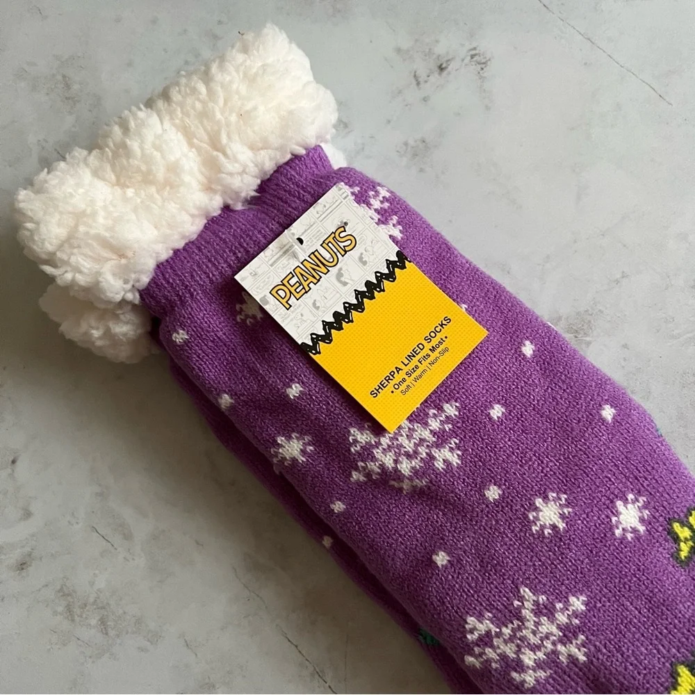 Peanuts nwt as
